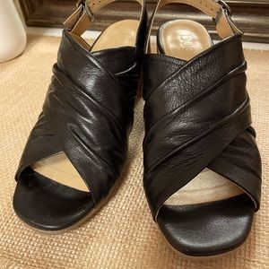 Bueno Eden Rushed slingback sandals, sz8